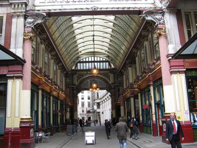 Leadenhall Market appeared in the first HP film. It was where Hagrid took Harry to buy his school supplies.
