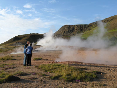Bragi explains the appearance of new, steaming mud pots near Hveragerði which arose after a series of earthquakes in the spring of 2008.