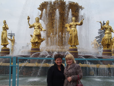 American Friendship Force ambassador Darlene and her Russian host, Irina, visiting the Friendship of the Peoples Fountain.