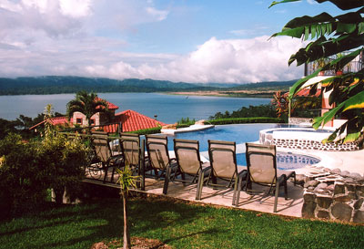 View of Lake Arenal from the terrace at Linda Vista del Norte in Costa Rica. Photo: Roemmich