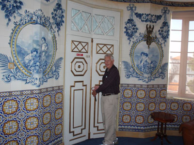 Al at the Castelo de Santa Catarina, decorated with blue-and-white tile work.