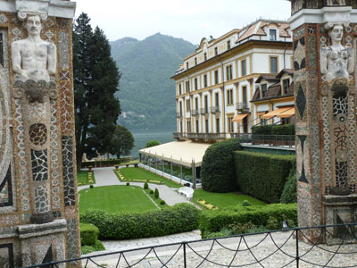 Stopping for drinks at Villa d’Este in Cernobbio was a wonderful way to enjoy this super-luxury hotel while avoiding the exhorbitant price tag (rooms average about $1,000 per night).