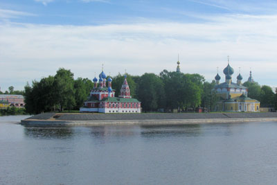 Churches in Uglich, Yaroslavl Oblast, Russia. Photo: Addison