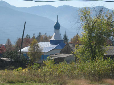 An Eastern Orthodox church in a small farm village in Russia. Photos: Carpenter