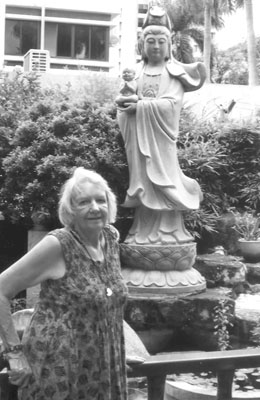 Jane O’Brien and the statue of Lady Linshui at Lady Linshui Temple in Tainan, Taiwan. Photo by Kevin O’Brien