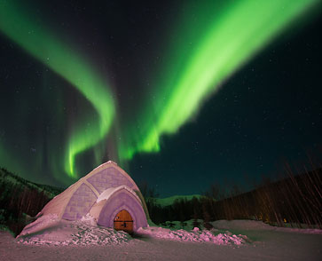 I was facing west when I photographed the Aurora Ice Museum and the aurora borealis at Chena Hot Springs Resort — Alaska. All photos by Gordon Kilgore