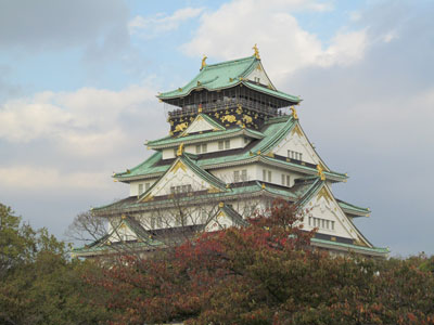 Osaka Castle’s tenshu.