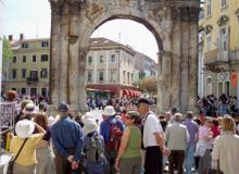 The Arch of the Sergii is a triumphal arch built by the Romans in Pula. Photos: 