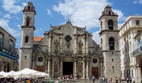 The Catedral de la Habana and its namesake plaza graces Old Town Havana. Photos by Randy Keck 