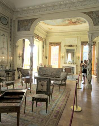 Period furniture and artwork in the Villa Ephrussi de Rothschild.