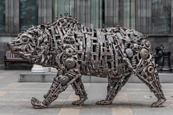 A bear sculpture created by artist Ara Alekyan — Yerevan, Armenia.