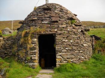 Ancient beehive hut on the Dingle Peninsula. Photo by Diane Harrison