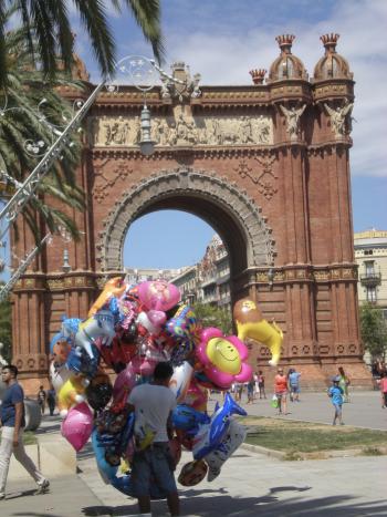 Arc de Triomf in Barcelona, Spain. Photo by Tom Kilroy