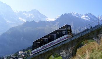 The funicular between Mürren and Allmendhubel. Photo by Emily Moore