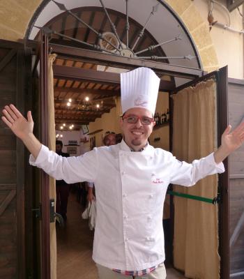 Chef Paolo Austero welcomes our group to Osteria Scopari in Mazara.