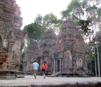 Back row of temples, dedicated to the king's female ancestors, at the Preah Ko complex. Photo by Julie Skurdenis