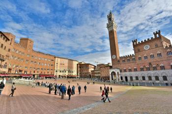 Siena’s main square and gathering place, Il Campo. Photo by Cameron Hewitt