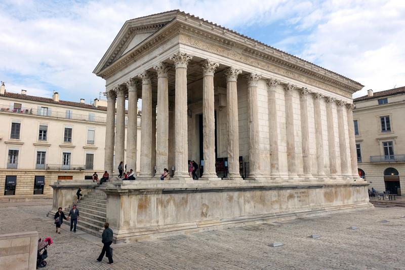 The ancient temple Maison Carrée is a well-preserved testament to Nîmes’ former glory as a regional capital of the Roman Empire. Photo by Rick Steves