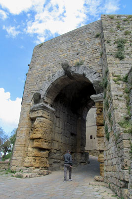 Porta all’Arco, one of Volterra’s remaining Etruscan gates.