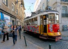 Lisbon’s trolleys can get unbearably crowded, so have a plan if you want to ride one. Photo by Dominic Arizona Bonuccelli