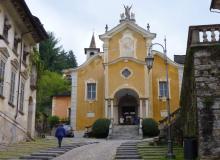 The ochre-colored Chiesa di Santa Maria Assunta.