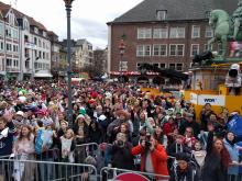 The Karneval crowd in Düsseldorf’s Altstadt.