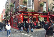 The very popular Temple Bar Pub in Dublin.