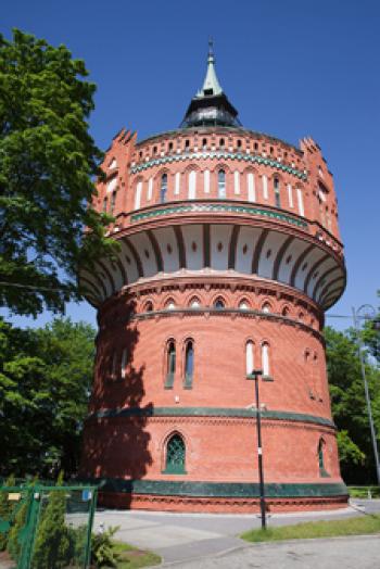 Dating from 1900, this water tower sits above the Old Town in Bydgoszcz, Poland. It once provided water to the city’s upper terrace, but today it’s a museum and visitors can tour its observation gallery at the top. Photo: ©rognar/123rf.com