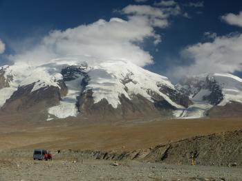 A scenic stop along the Karakoram Highway, the highest paved international border crossing in the world.