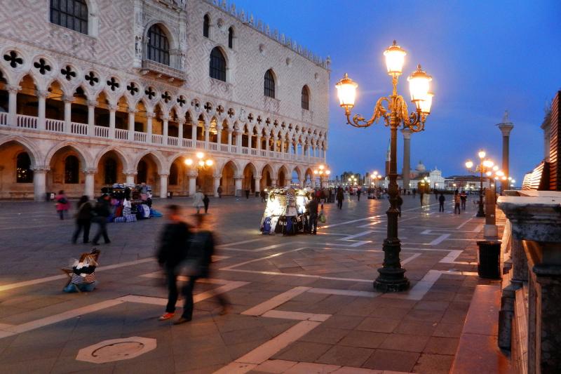 Travelers in Venice can now enjoy a visit to the Doge’s Palace at night, when crowds are smaller. Photo by Rick Steves